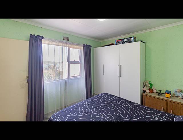 3 BEDROOM APARTMENT FOR SALE IN WINCHESTER HILLS